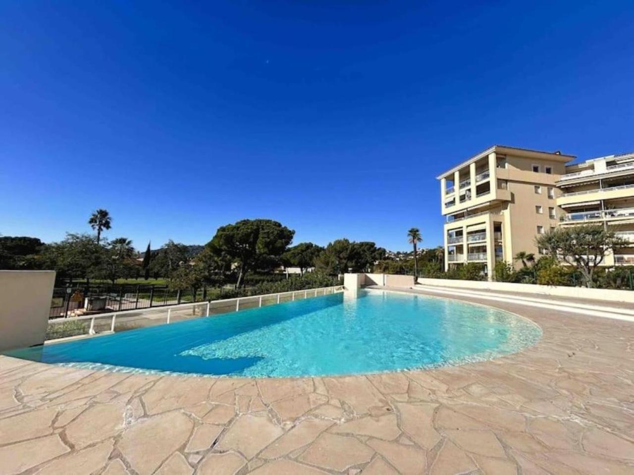 Il Gioiello : Apt 2 Pers, Clim, Piscine, Parking Antibes Eksteriør bilde